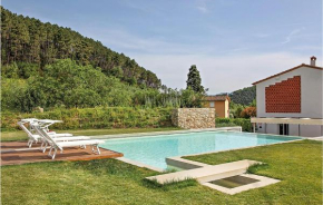 Amazing home in Capannori with Outdoor swimming pool, WiFi and 5 Bedrooms